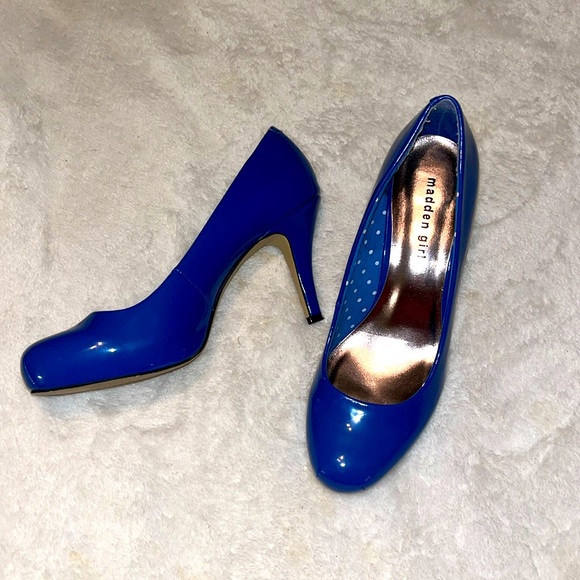 Madden Girl - Picture 1 of 5